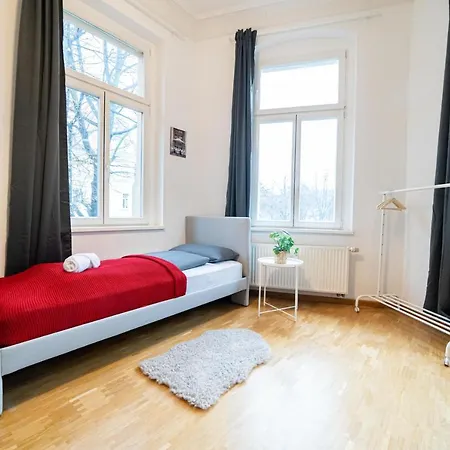 Fullhouse - Halle - Vs7 - 3 Beds - Nespresso Buitenkant foto