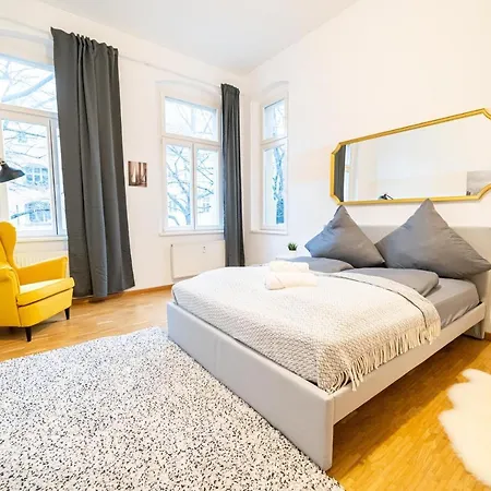 Fullhouse - Halle - Vs7 - 3 Beds - Nespresso Buitenkant foto